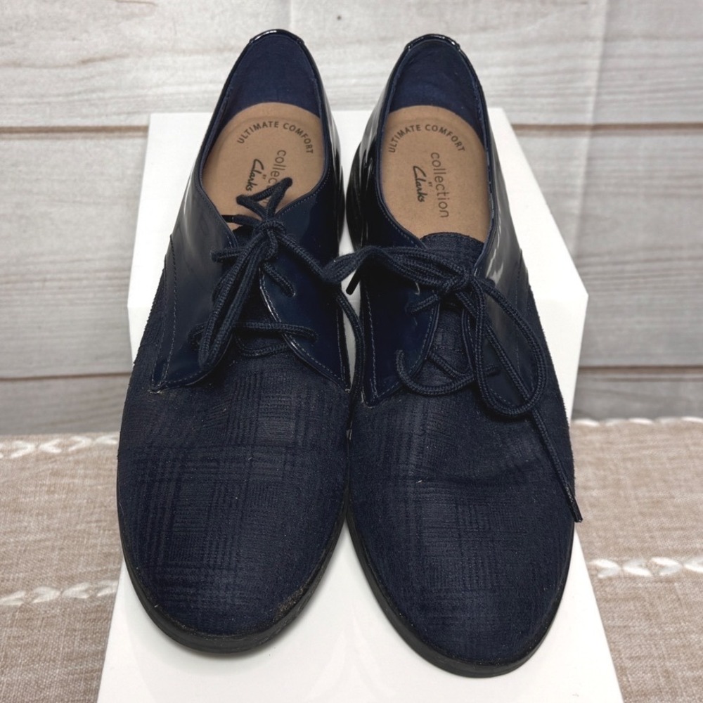 Clarks Collection Navy Blue Plaid Patent Mixed Media Oxfords Shoes Womens 8 M
